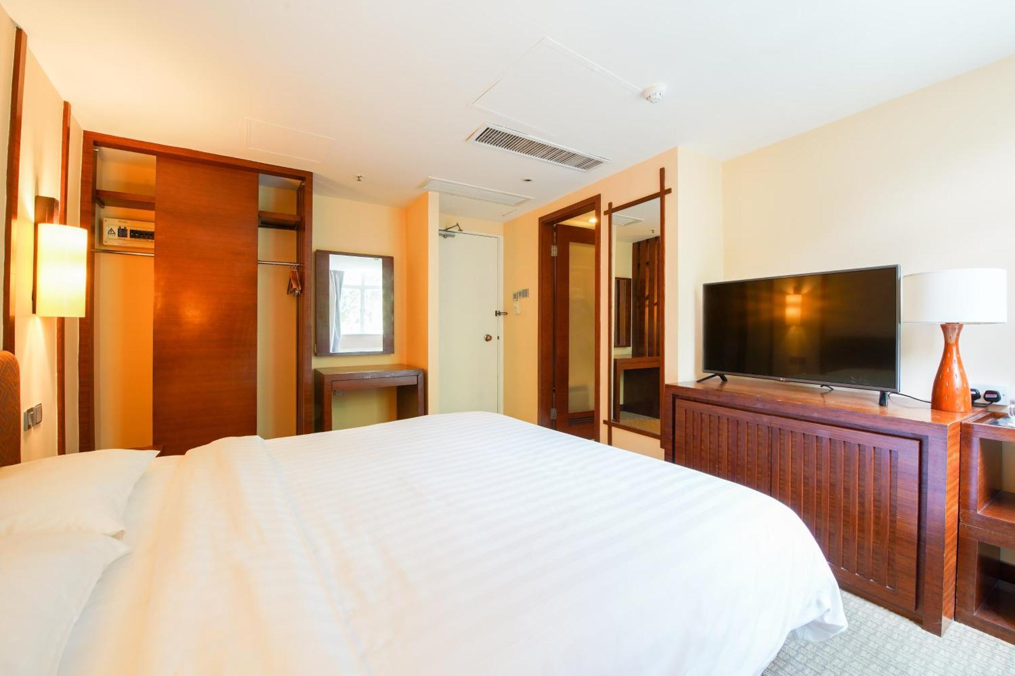 Warwick Hotel Cheung Chau Hong Kong Bagian luar foto